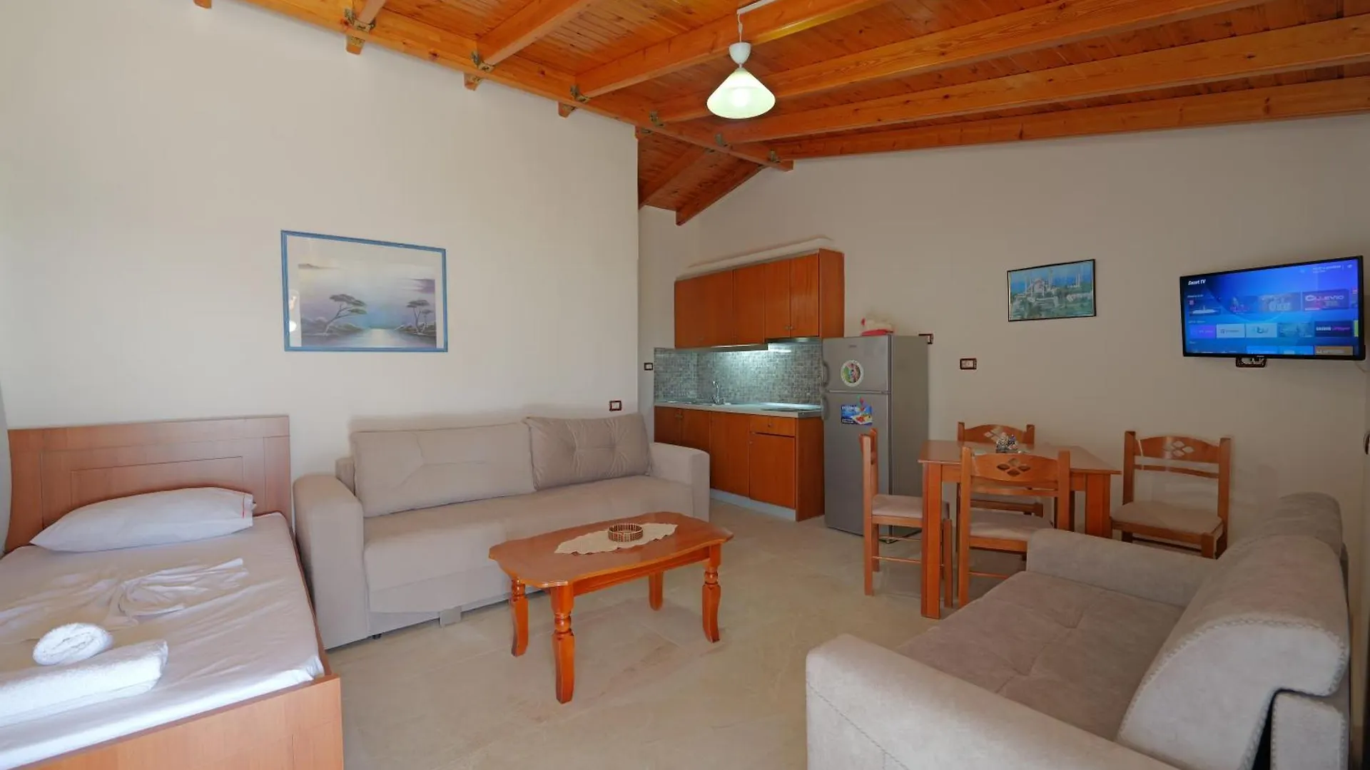 Homestay Arthur'S 4Apartments Borsh