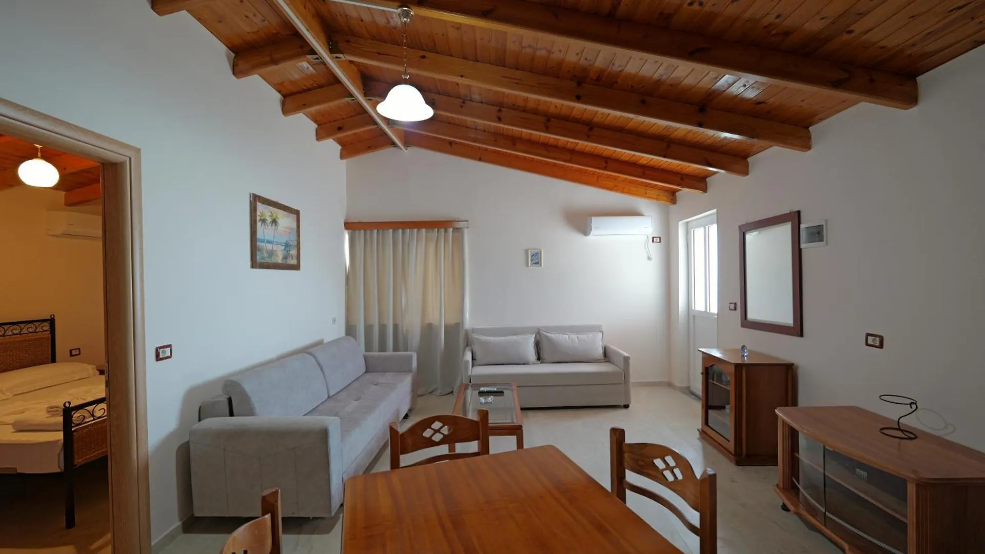 Arthur'S 4Apartments Borsh Homestay