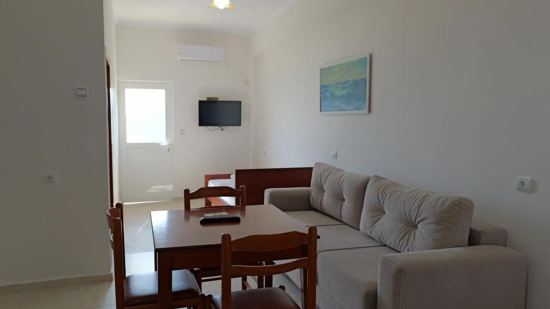 Arthur'S 4Apartments Borsh Albania