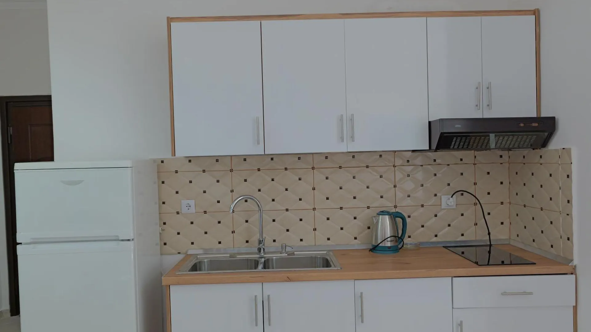 Homestay Arthur'S 4Apartments Borsh Albania