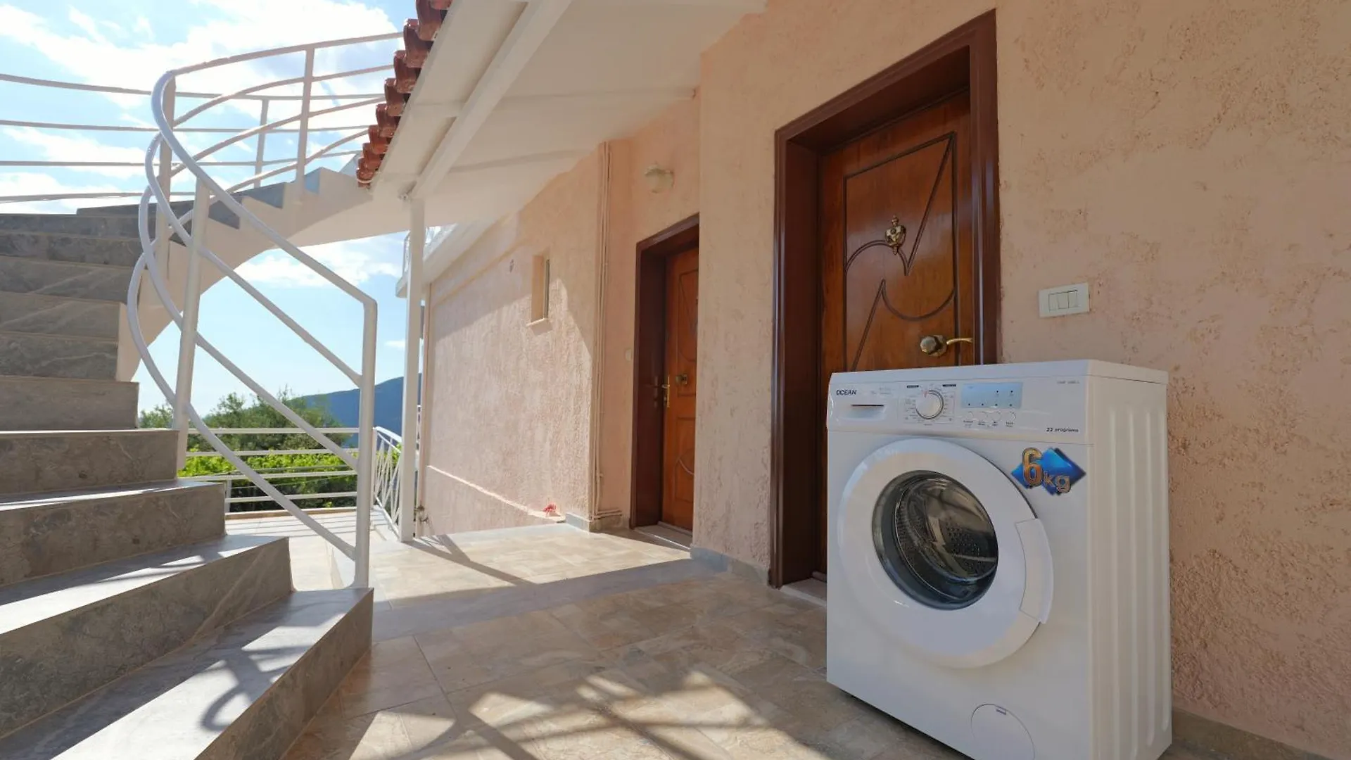 Homestay Arthur'S 4Apartments Borsh Albania