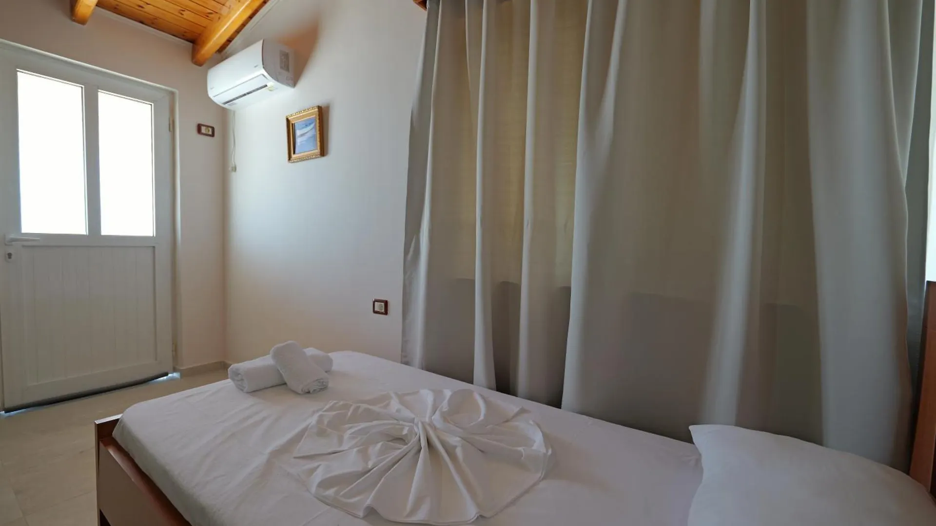 Homestay Arthur'S 4Apartments Borsh Albania
