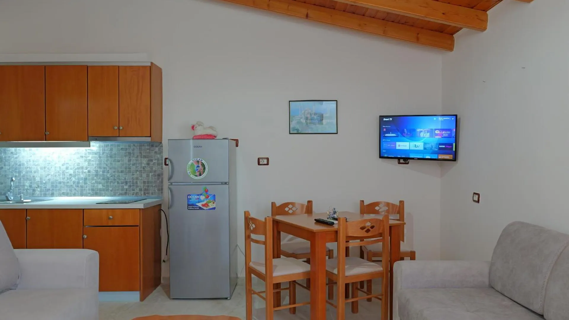 Homestay Arthur'S 4Apartments Borsh