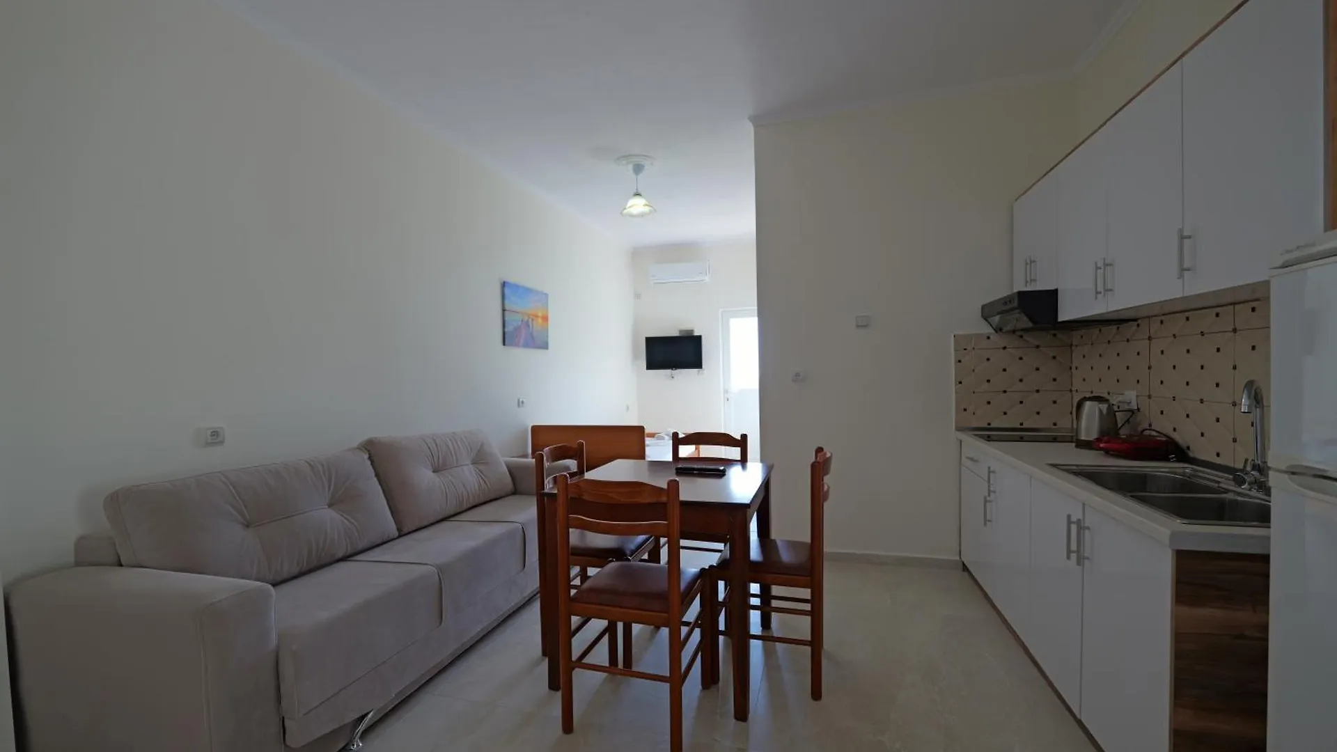 Arthur'S 4Apartments Borsh Albania