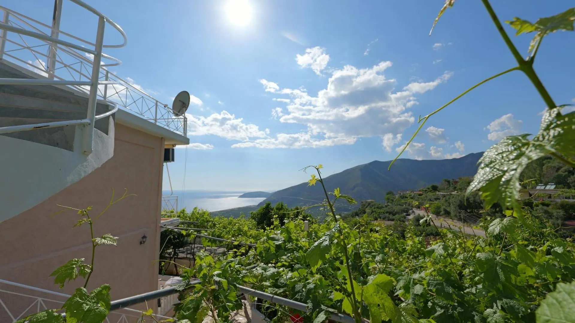 Arthur'S 4Apartments Borsh Albania
