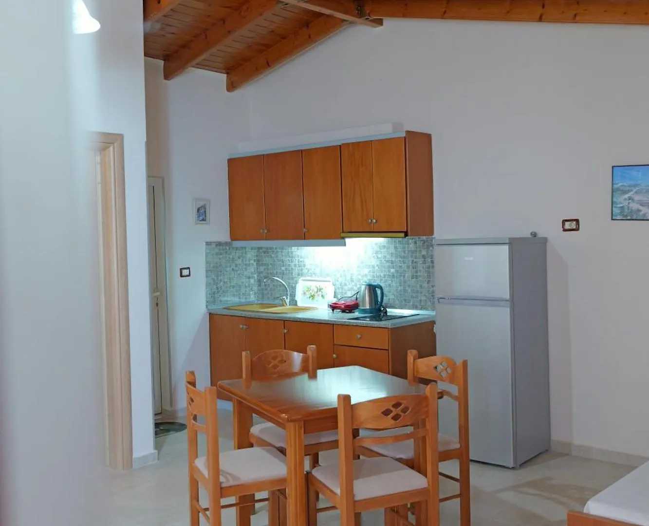 Homestay Arthur'S 4Apartments Borsh