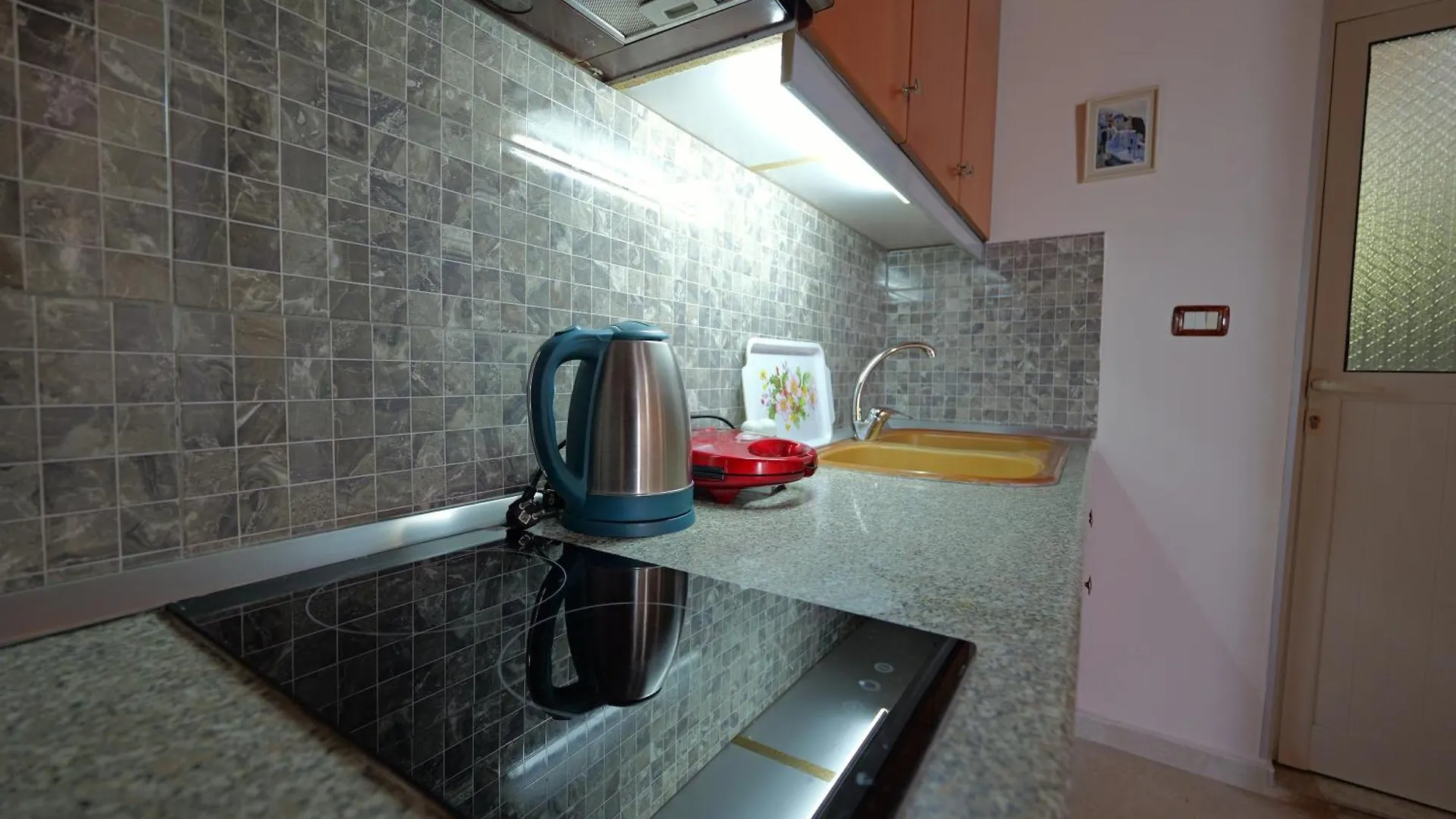 Homestay Arthur'S 4Apartments Borsh