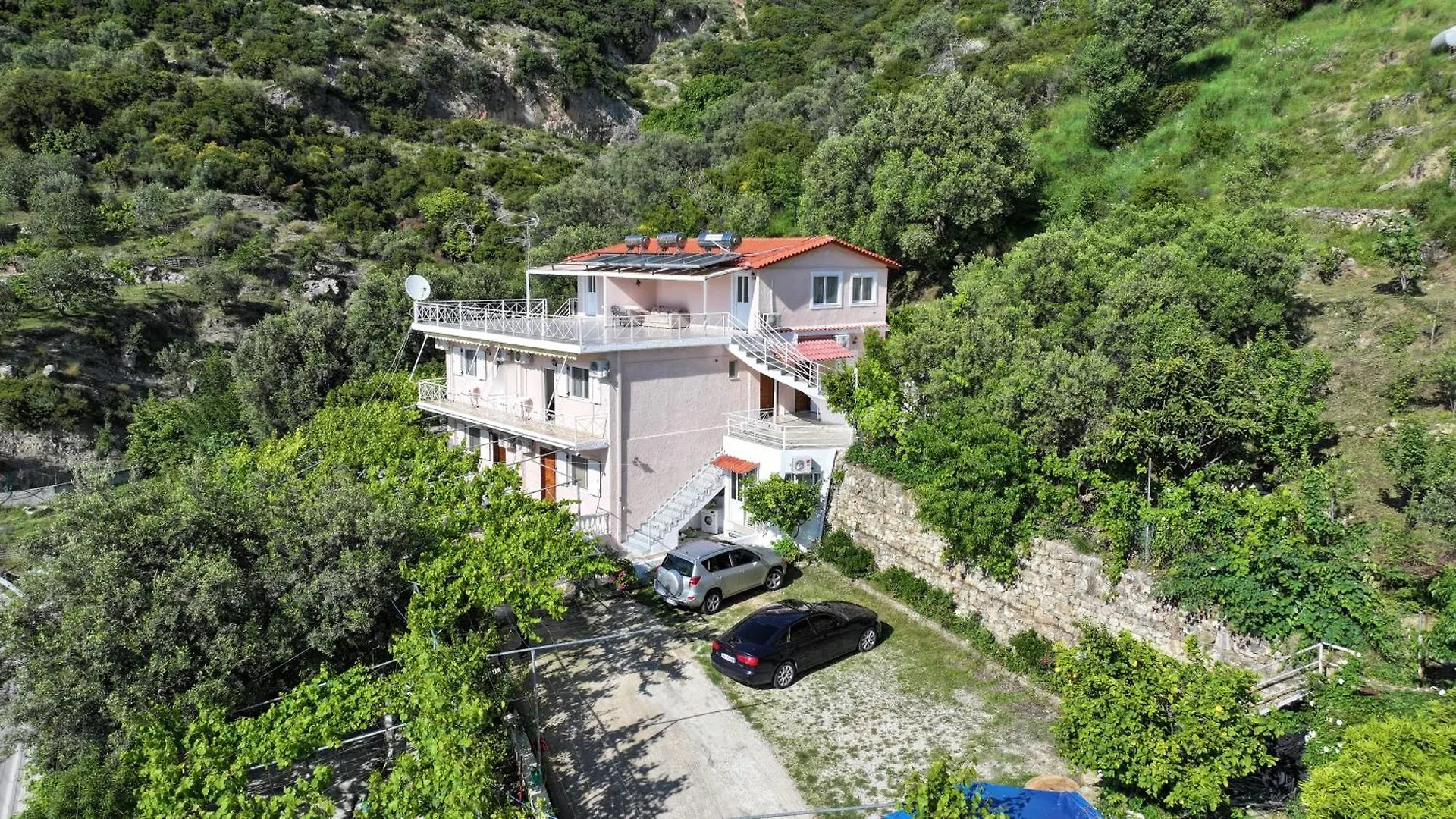 Homestay Arthur'S 4Apartments Borsh